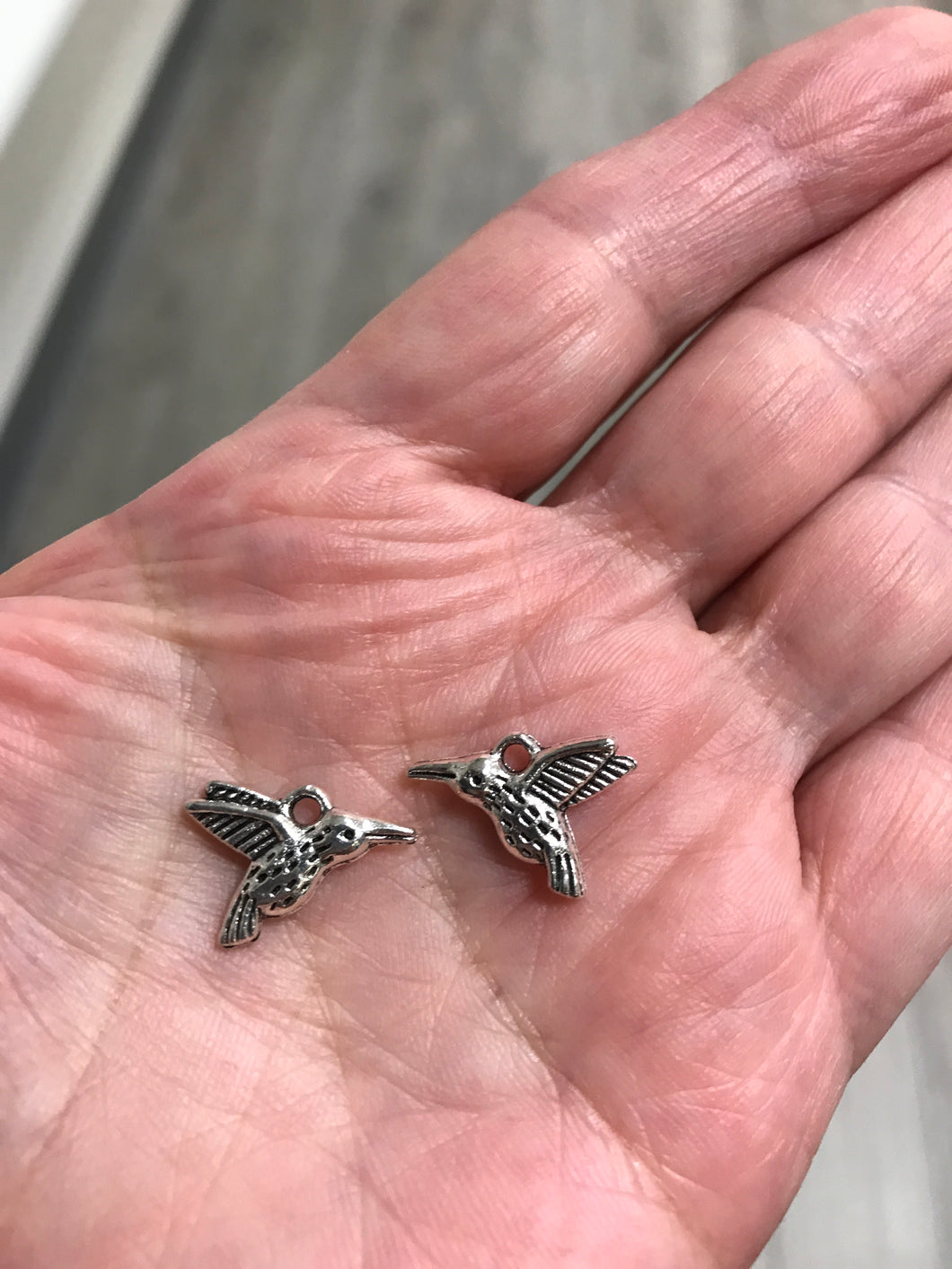 CHARM HUMMINGBIRD