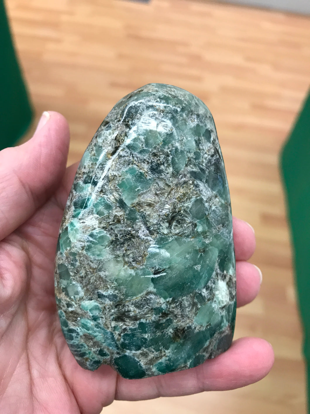EMERALD IN MATRIX FREEFORM