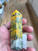 Load image into Gallery viewer, BUMBLEBEE JASPER POINT
