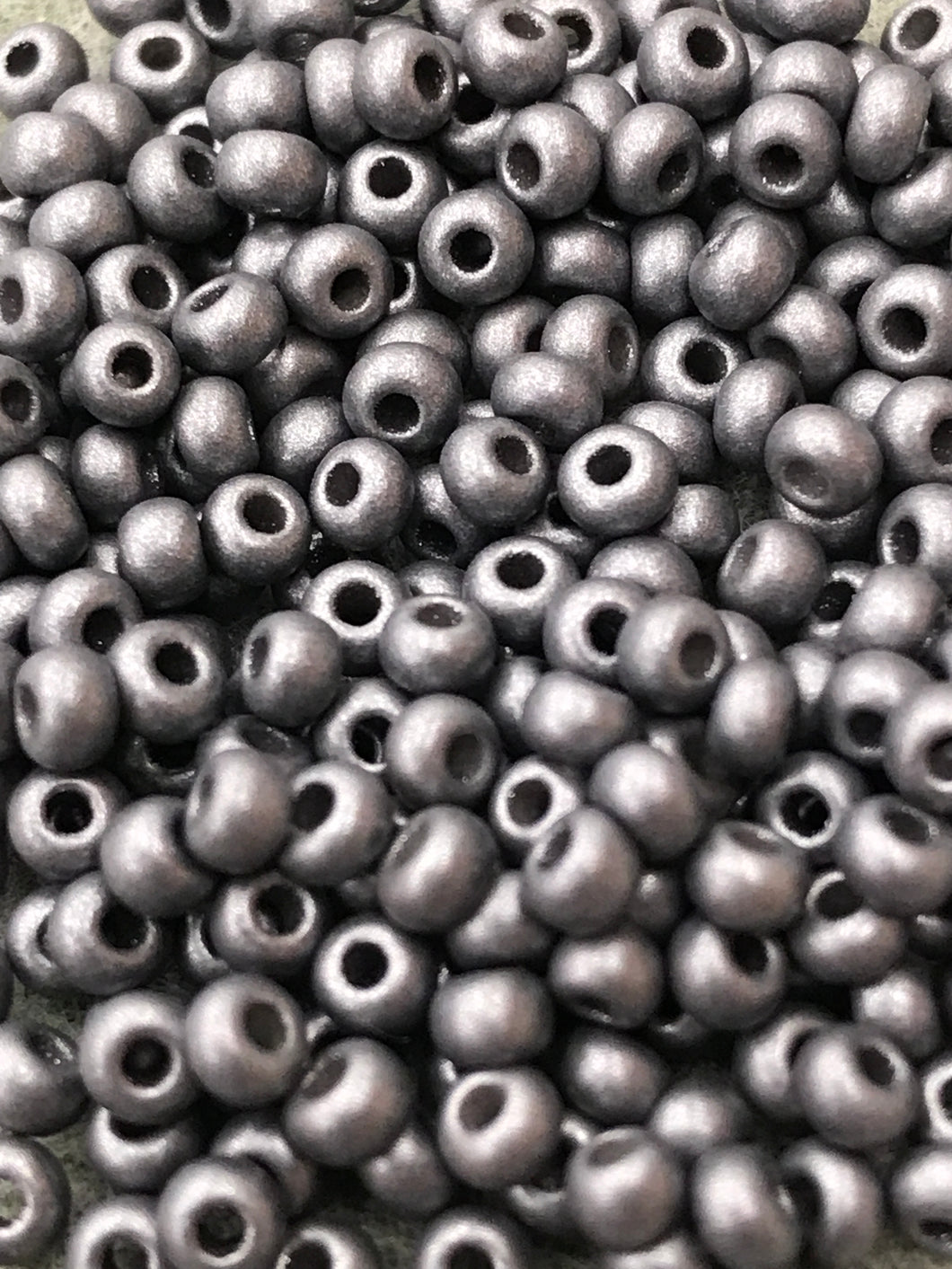 CZECH SEED BEAD 8/0