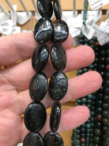 BIOTITE OVAL 20X15X6MM