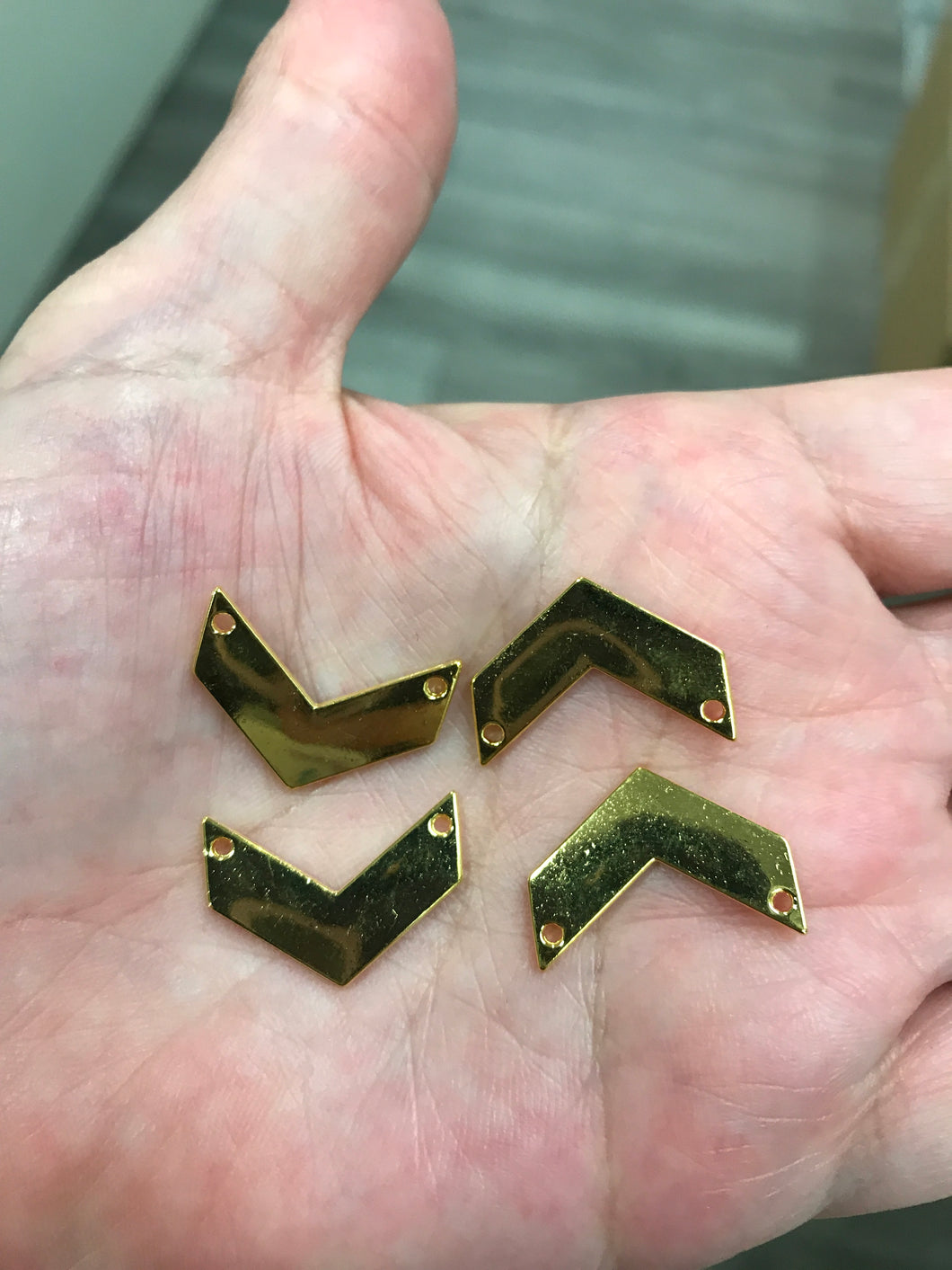 LINK GOLDEN CHEVRON