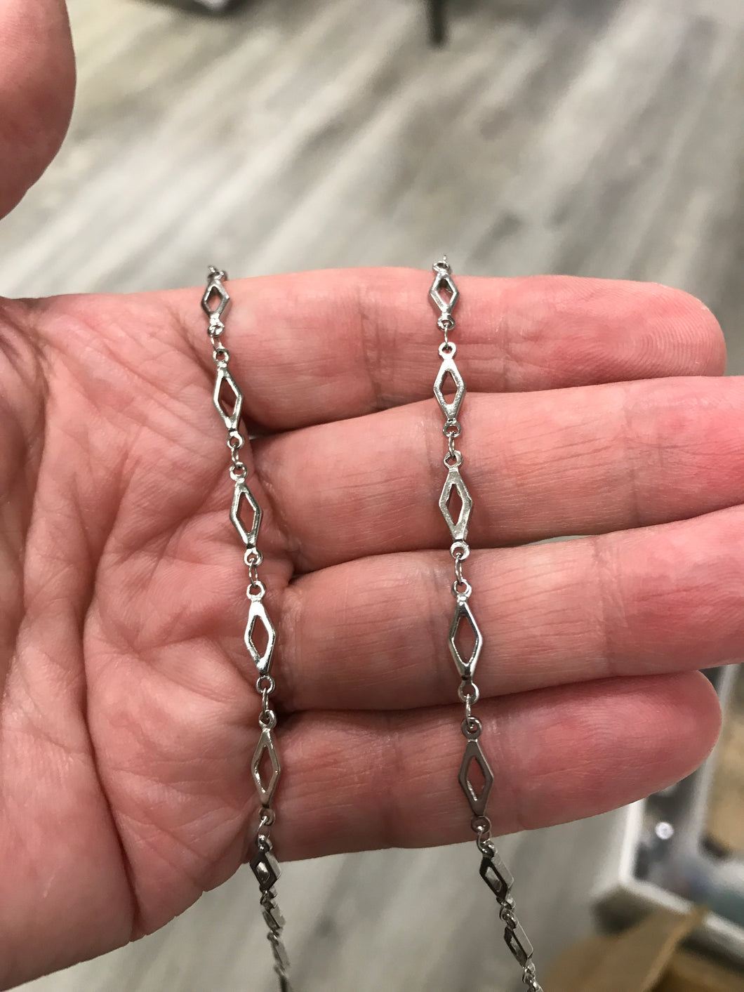 304 STAINLESS PRISMATIC CHAIN