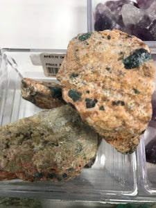 APATITE ON MATRIX RAW