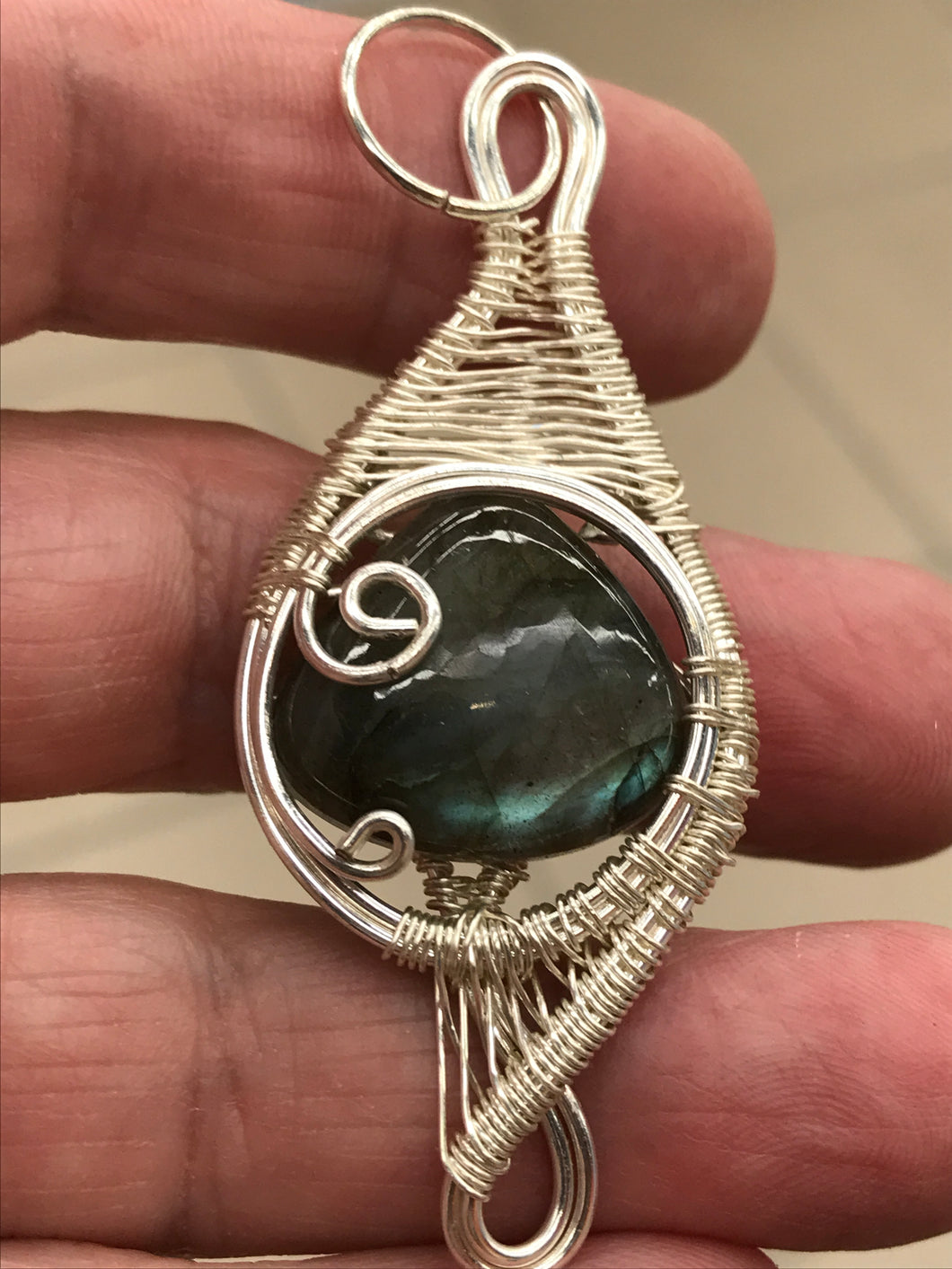 LABRADORITE PENDANT
