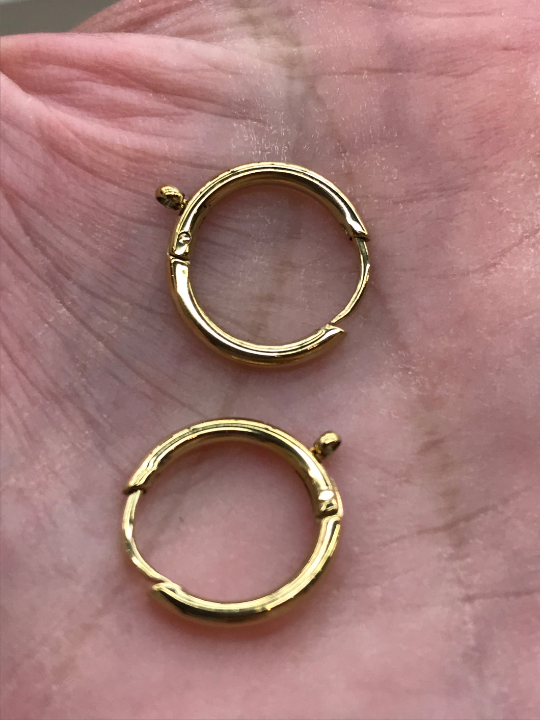 316 STAINLESS HUGGIE HOOPS /W LOOP