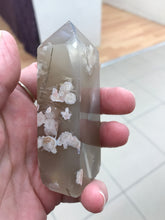 Load image into Gallery viewer, FLOWER AGATE POINT
