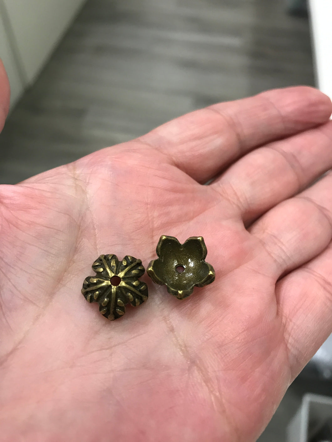 BEAD CAP FLOWER