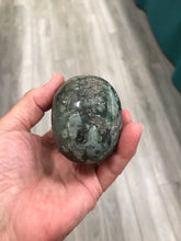 Load image into Gallery viewer, SKULL EMERALD
