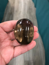 Load image into Gallery viewer, SMOKY QUARTZ GALLET/PALM STONE
