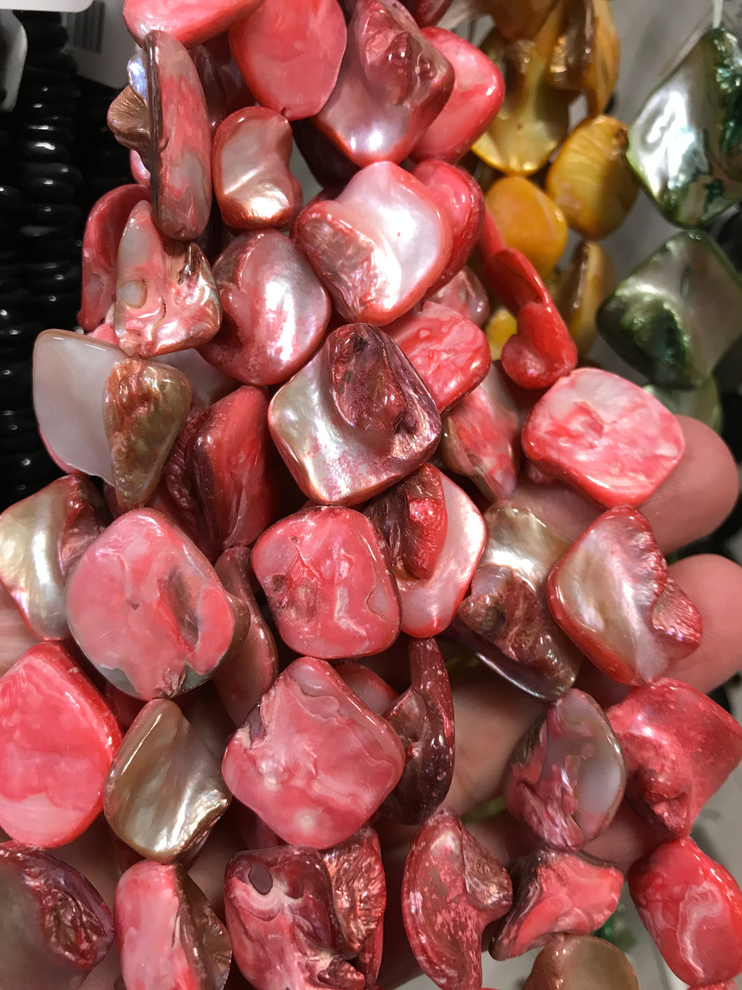 SHELL NUGGETS 15-22X6-10MM PINK