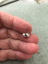 Load image into Gallery viewer, HEART BEAD
