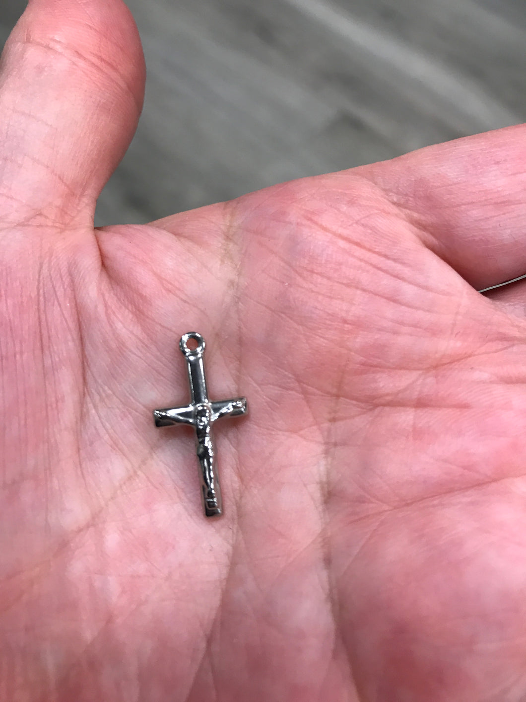 304 STAINLESS CRUCIFIX PENDANT