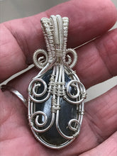Load image into Gallery viewer, LABRADORITE PENDANT

