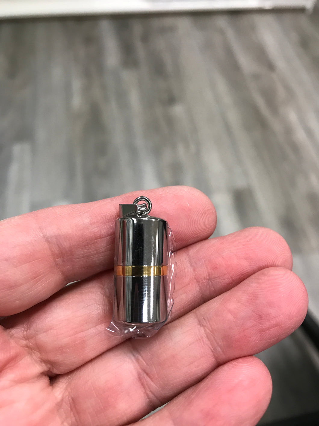 STAINLESS CREMATION ASH URN PENDANT