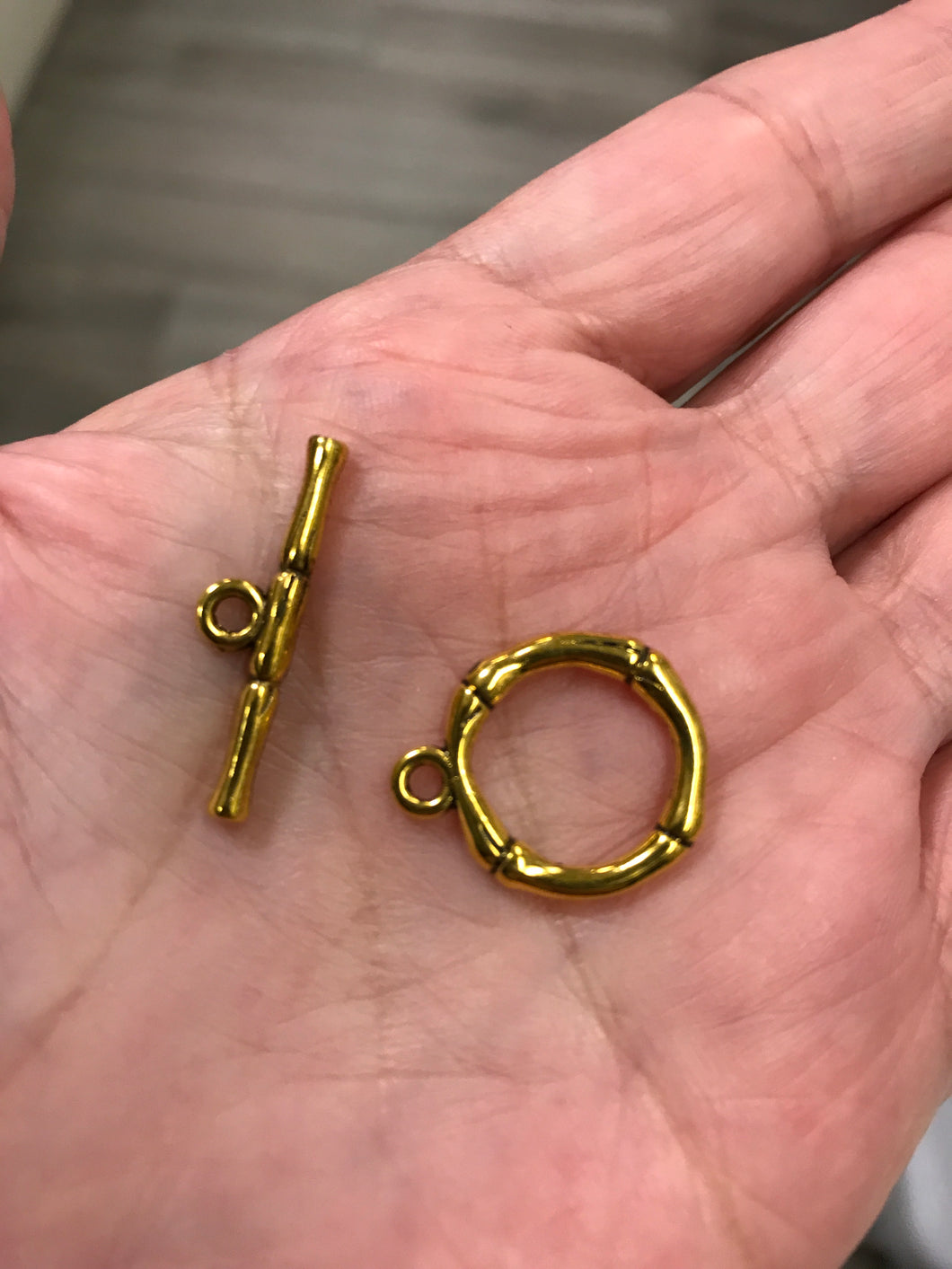 TOGGLE CLASP ANTIQUE GOLD