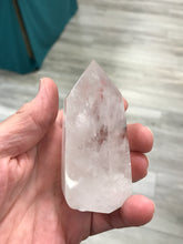 Load image into Gallery viewer, CLEAR QUARTZ POINT
