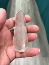 Load image into Gallery viewer, CLEAR QUARTZ POINT
