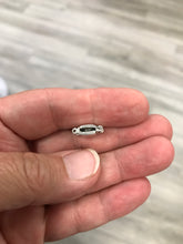 Load image into Gallery viewer, MAGNETIC CLASP DELICA ANT. SILVER
