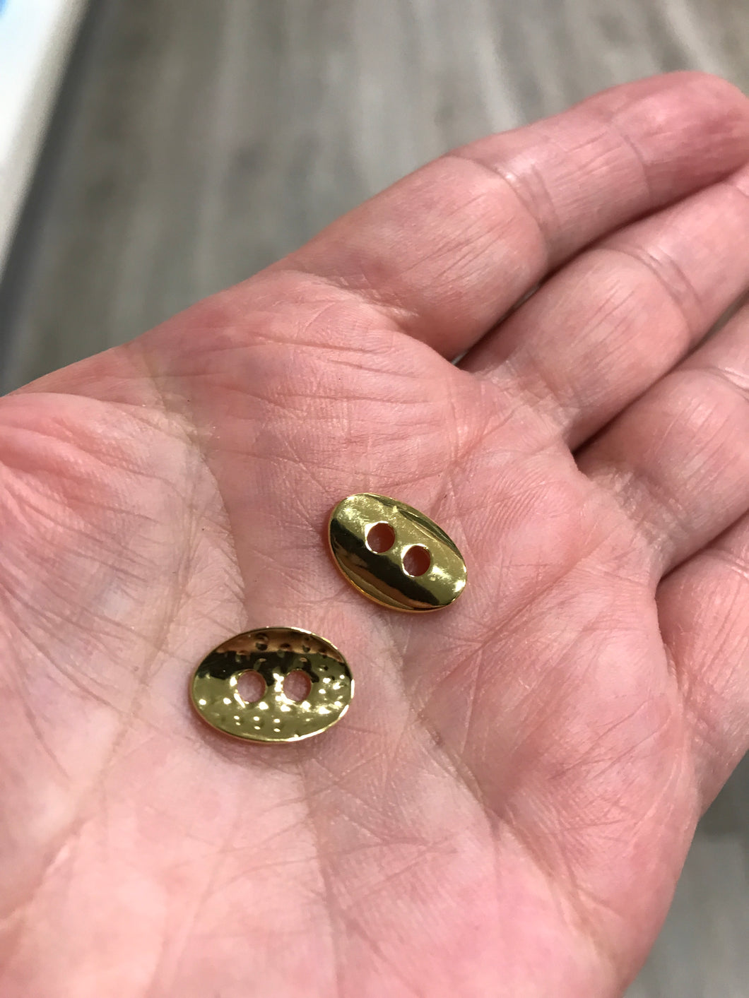 BRASS HAMMERED BUTTON