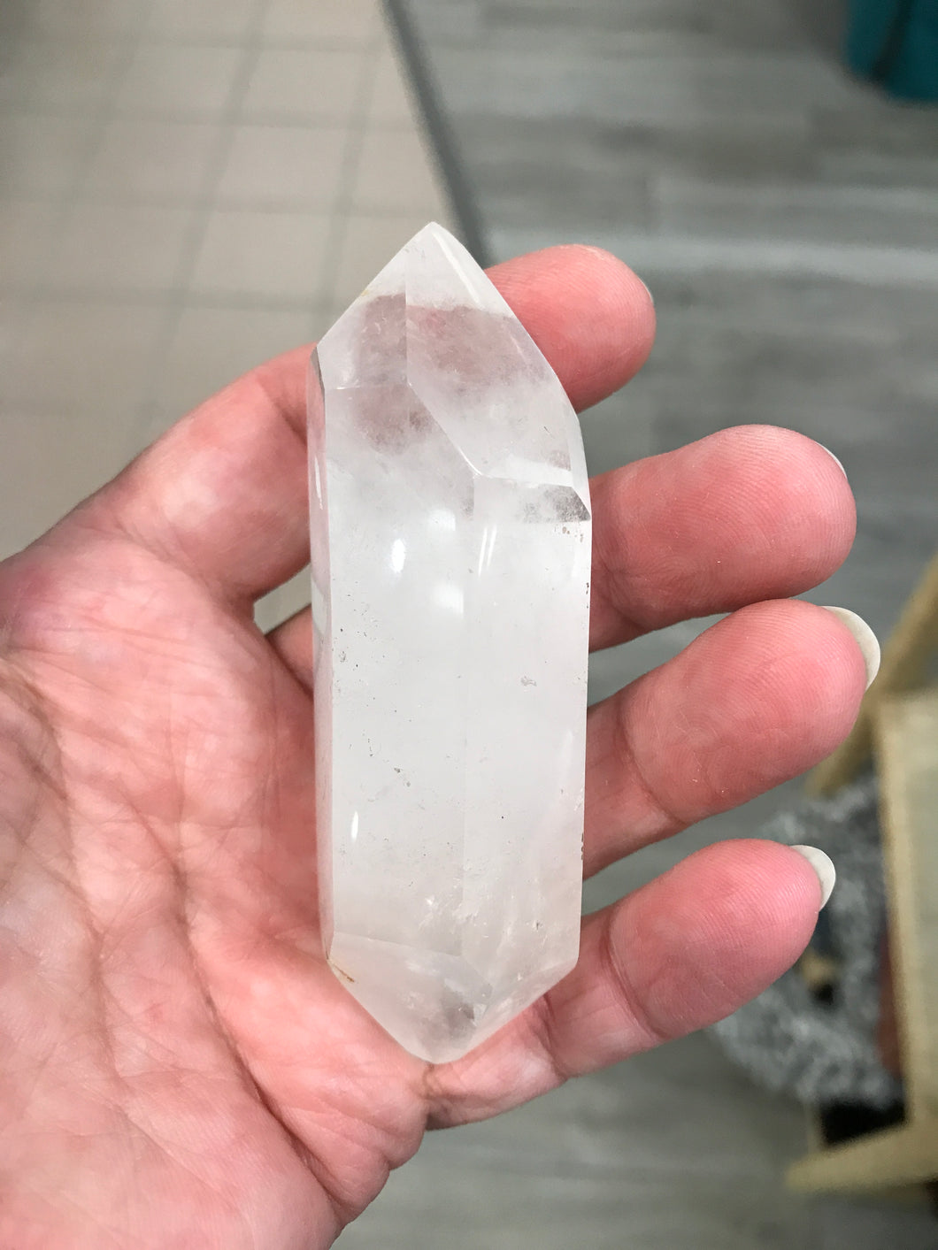 CLEAR QUARTZ DOUBLE TERMINATED POINT