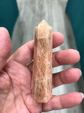 Load image into Gallery viewer, SUNSTONE POINT
