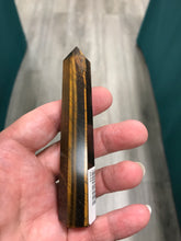 Load image into Gallery viewer, TIGER EYE POINT
