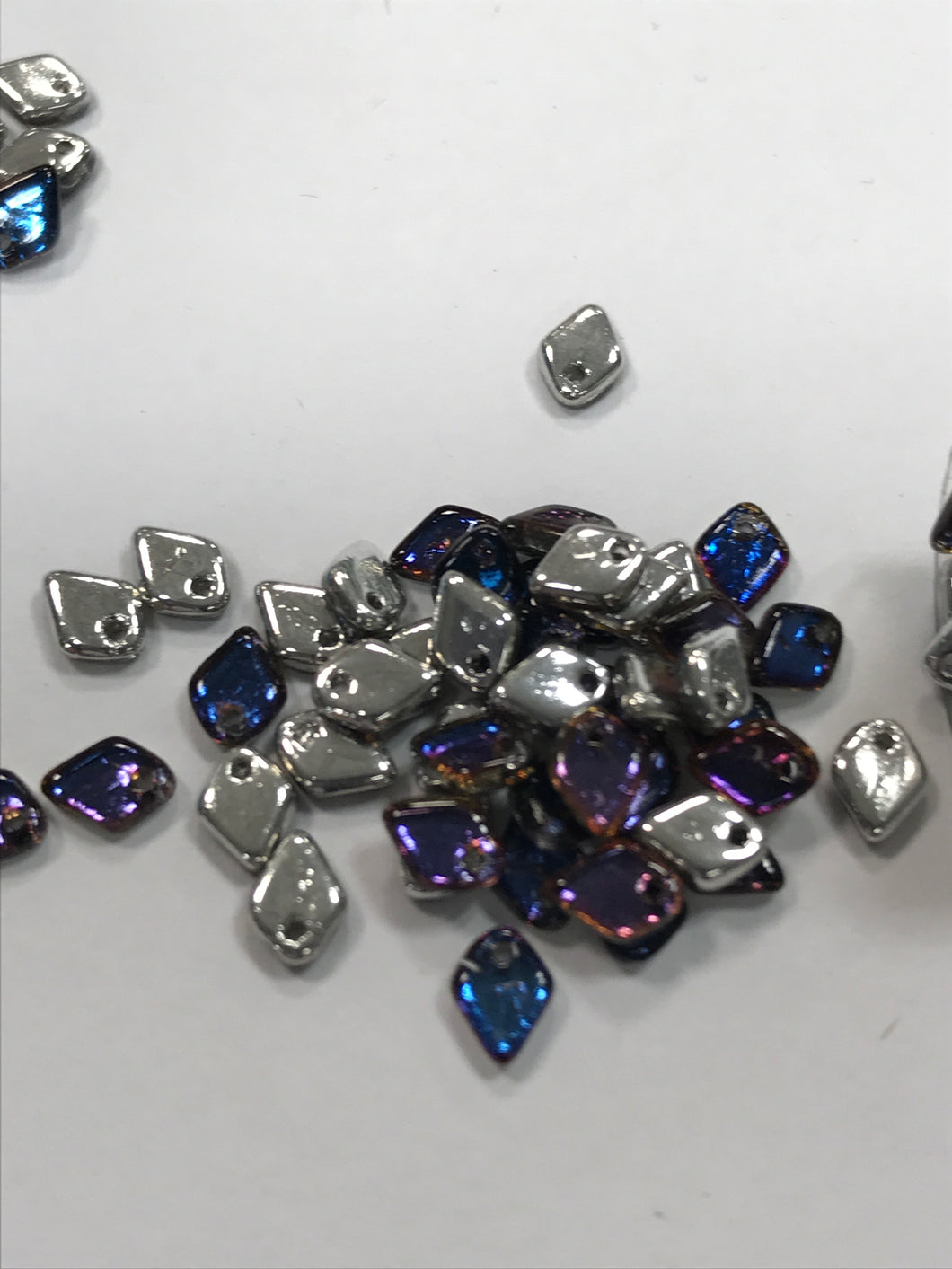 DRAGON SCALE 1.5X5MM