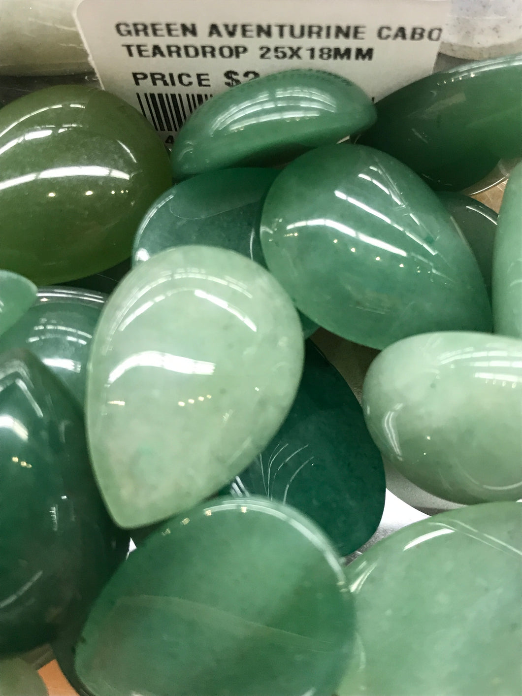 GREEN AVENTURINE CABOCHON TEARDROP 25X18MM