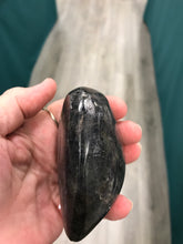 Load image into Gallery viewer, IOLITE WATER SAPPHIRE
