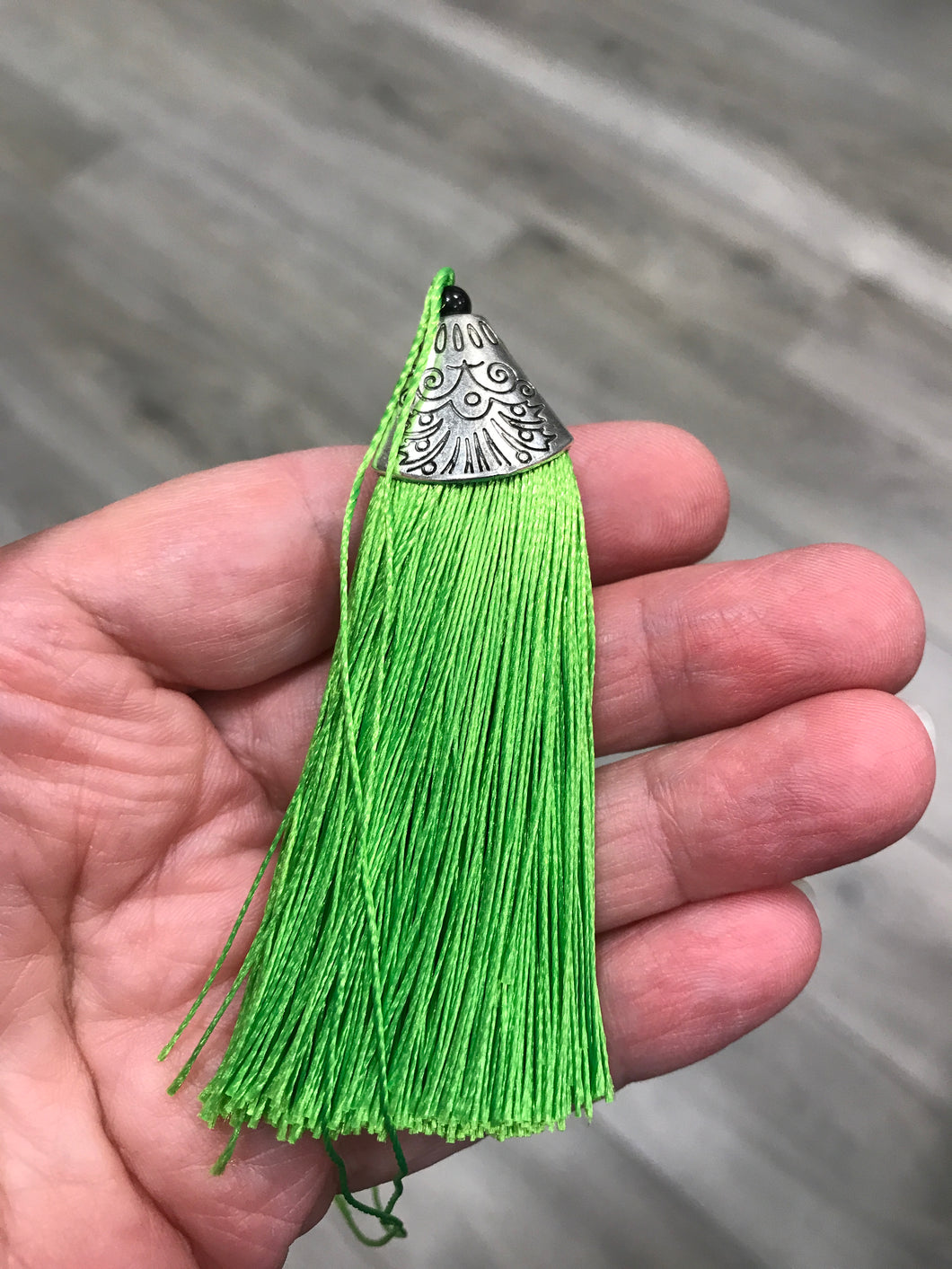 TASSEL PLASTIC FINDING 80X20X11MM SPRING GREEN