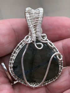 LABRADORITE PENDANT