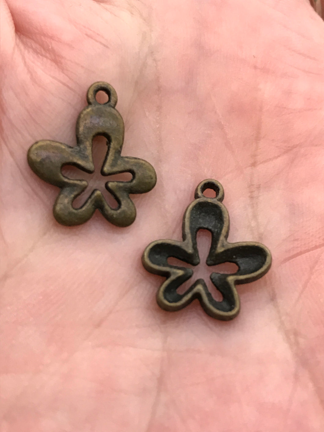 FLOWER CHARM 17X15MM
