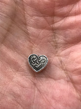 Load image into Gallery viewer, HEART BEAD
