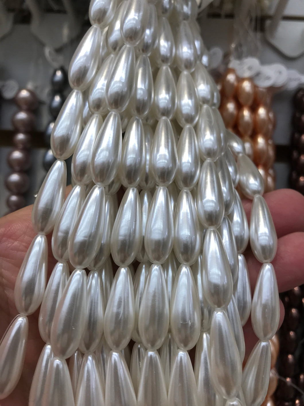 ACRYLIC PEARL 21X7MM