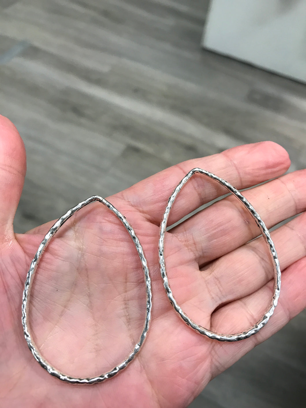 HAMMERED OPEN DROP