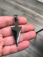 Load image into Gallery viewer, 304 STAINLESS ARROW PENDANT
