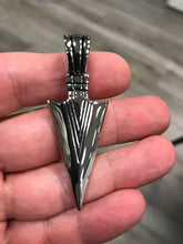 Load image into Gallery viewer, 304 STAINLESS ARROW PENDANT
