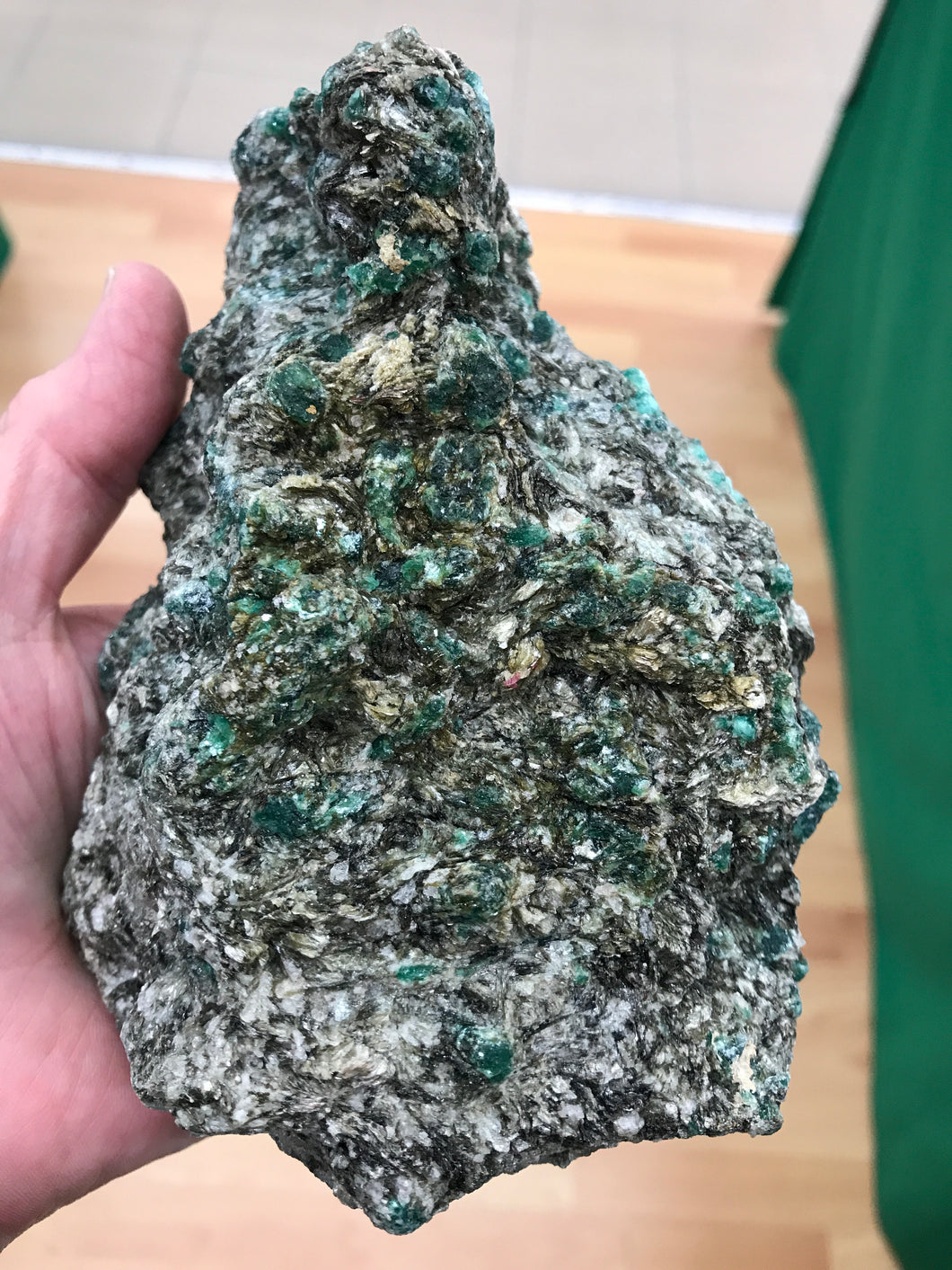 EMERALD IN MATRIX ROUGH