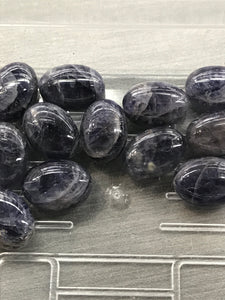 IOLITE CABOCHON 10X14MM