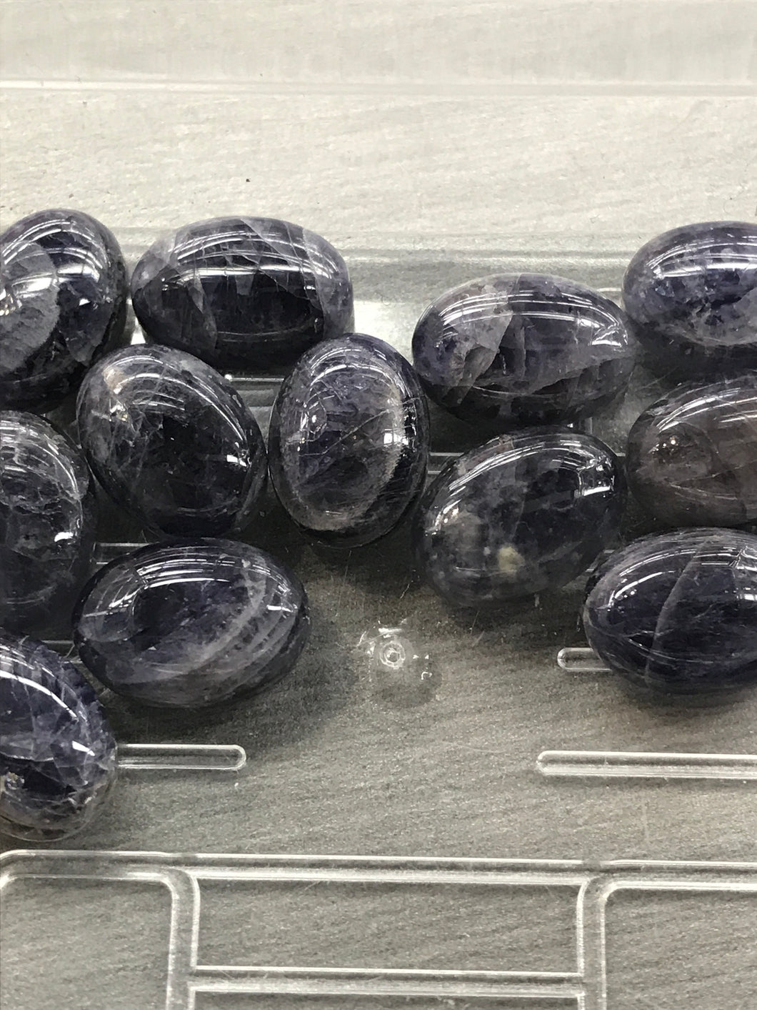 IOLITE CABOCHON 10X14MM