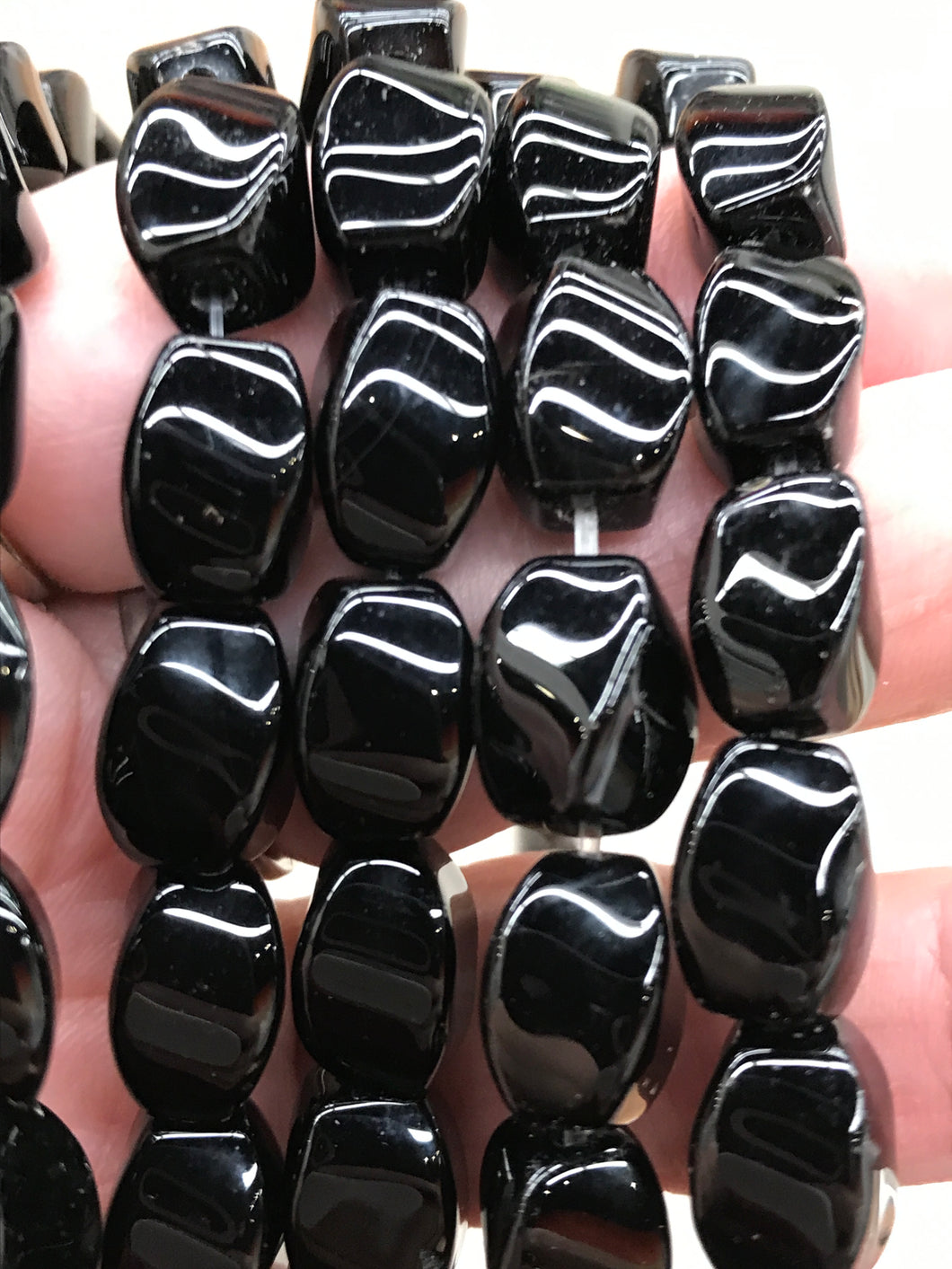 ONYX TWISTED COLUMN 11-12X7-8X7-8MM