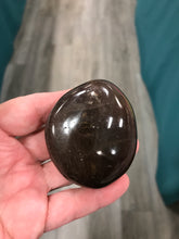 Load image into Gallery viewer, SMOKY QUARTZ GALLET/PALM STONE

