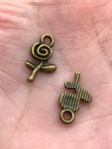 FLOWER CHARM 15.5X9.5MM