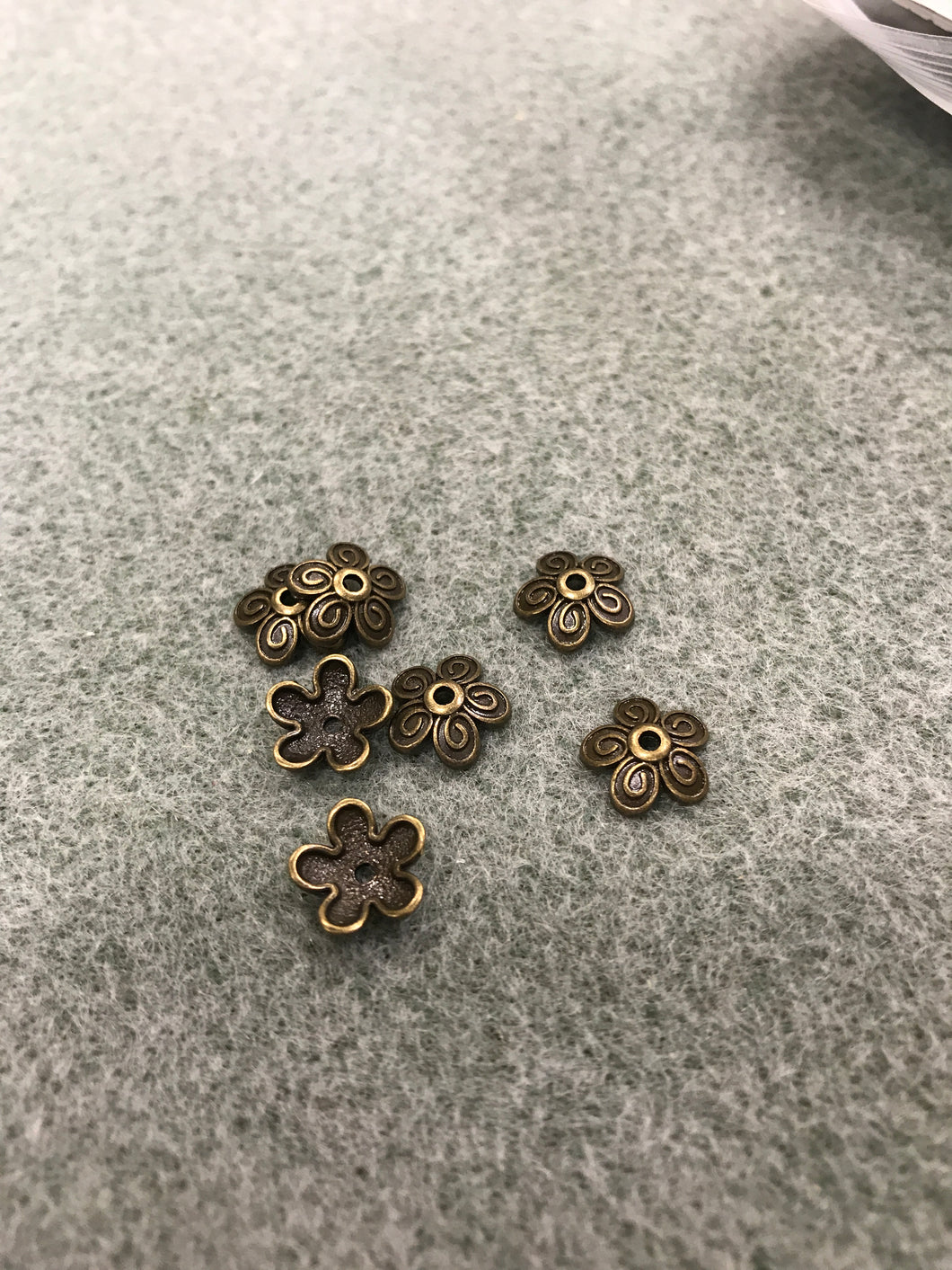 BEAD CAP