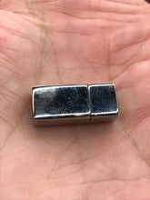 Load image into Gallery viewer, 304 STAINLESS MAGNETIC CLASP
