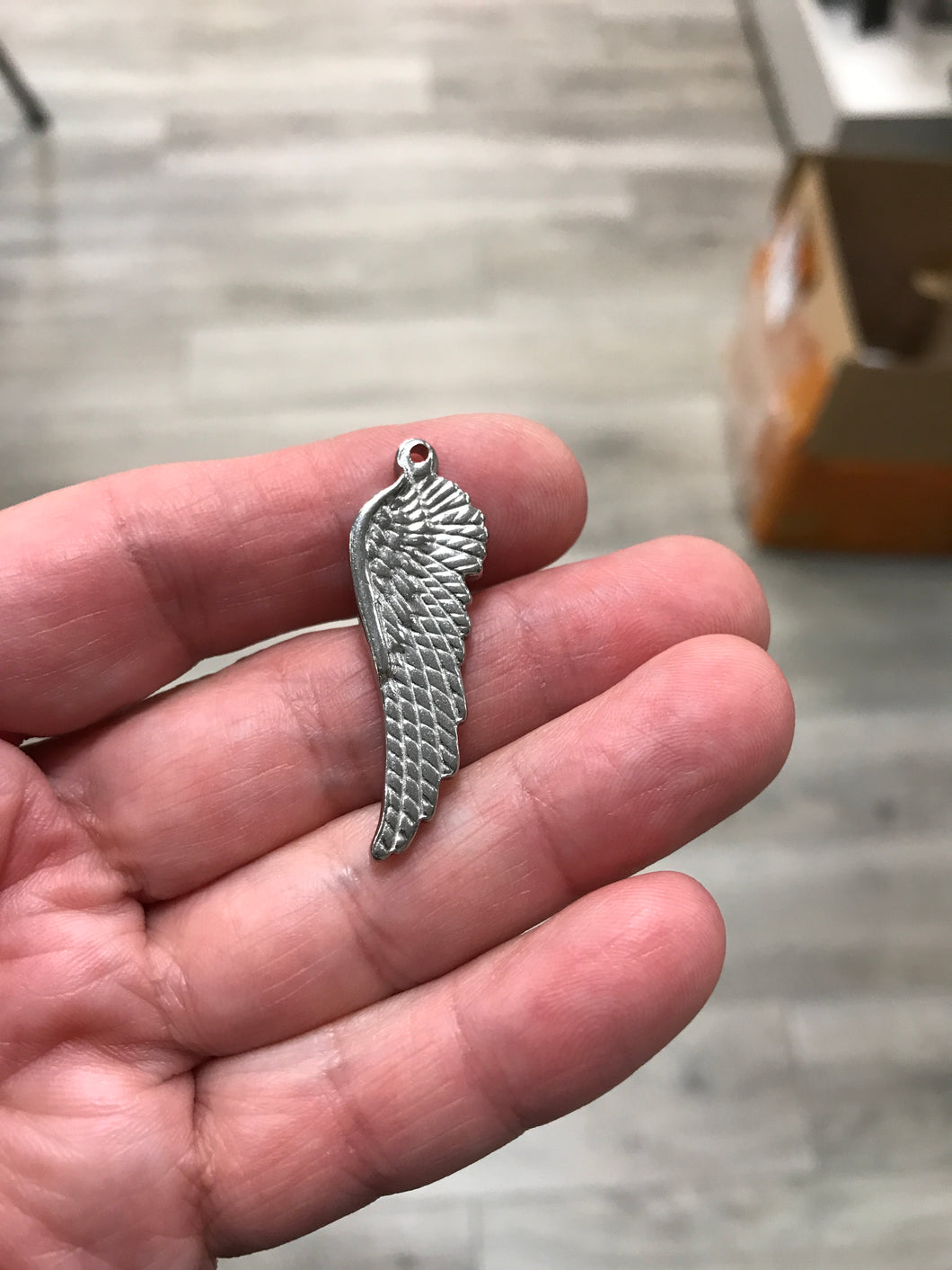 304 STAINLESS WING PENDANT