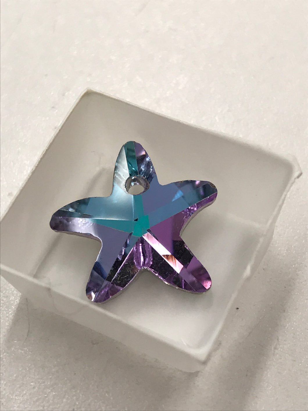 ELECTROPLATED GLASS STARFISH CHARM