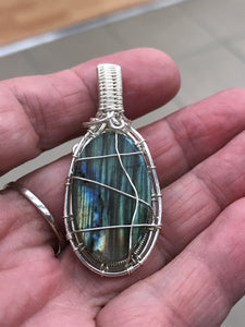 LABRADORITE PENDANT