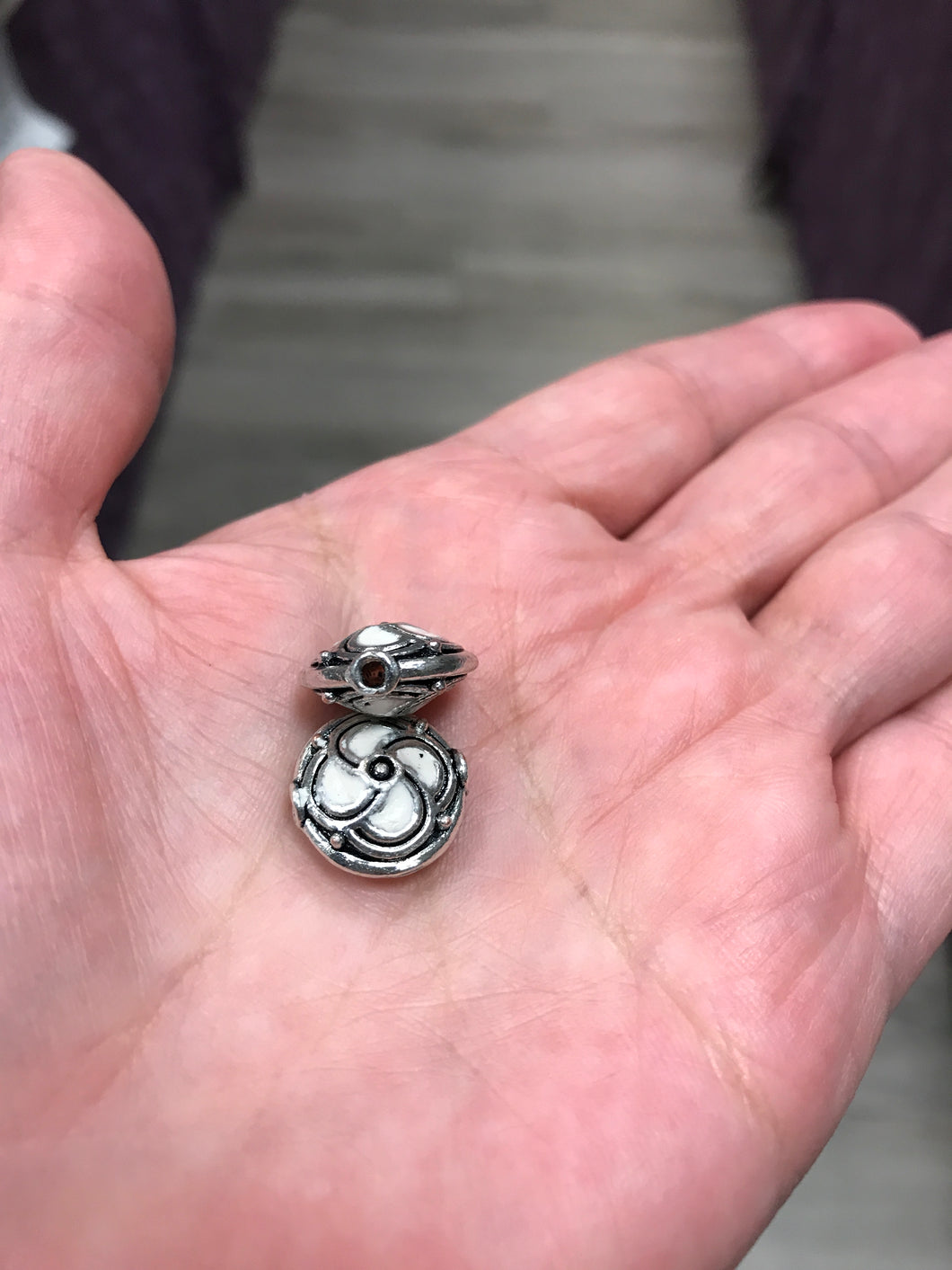 INDONESIAN BEAD